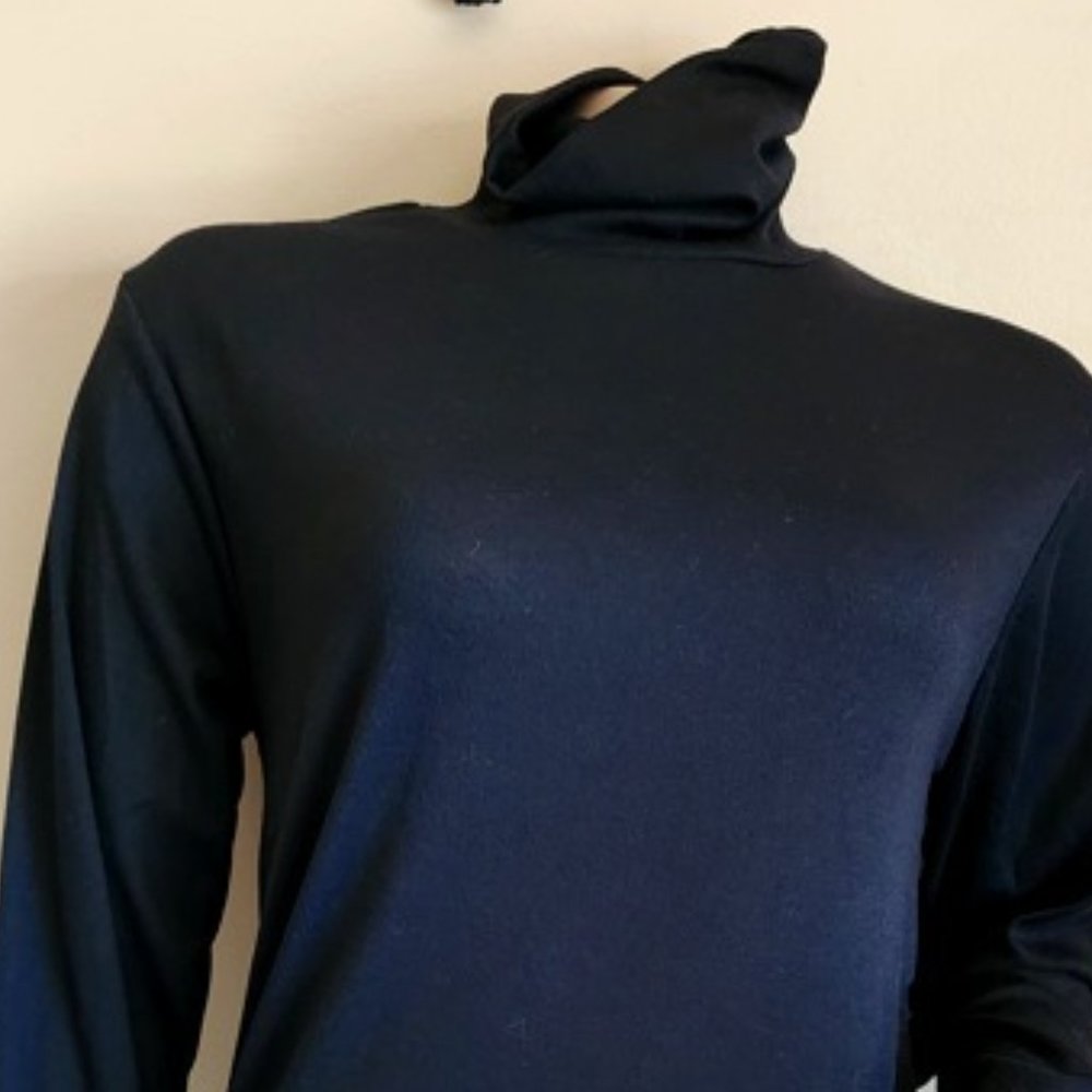 Female, Turtle Next Black Top - Size MEDIUM